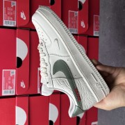 Nike AIR Force 1 Low 空军