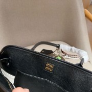 miumiu缪缪24新款nappa Aventure公文包