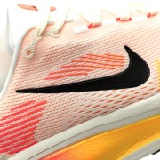 耐克Nike Vomero 18 ZoomX