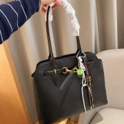 miumiu缪缪24新款nappa Aventure公文包
