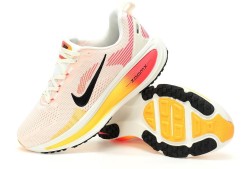 耐克Nike Vomero 18 ZoomX
