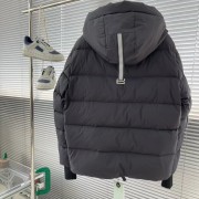 Canada Goose连帽反光条羽绒服