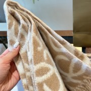 LOEWE冬季新品围巾
