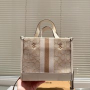 Coach专柜超火的皮质Field Tote托特包