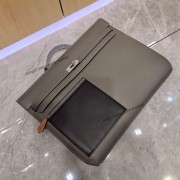 质感拉满！爱马仕真皮邮差公文包