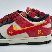 Nike SB Dunk Low 蛇年限定 白黑红小钩满天星