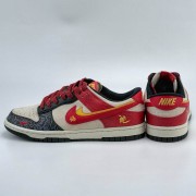 Nike SB Dunk Low 蛇年限定 白黑红小钩满天星