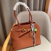miumiu缪缪24新款nappa Aventure公文包