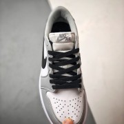 Air Jordan 1 Low OG 白灰黑