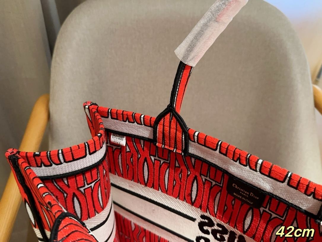24新品winter miss dior系列 Tote book 托特包tote 第8张