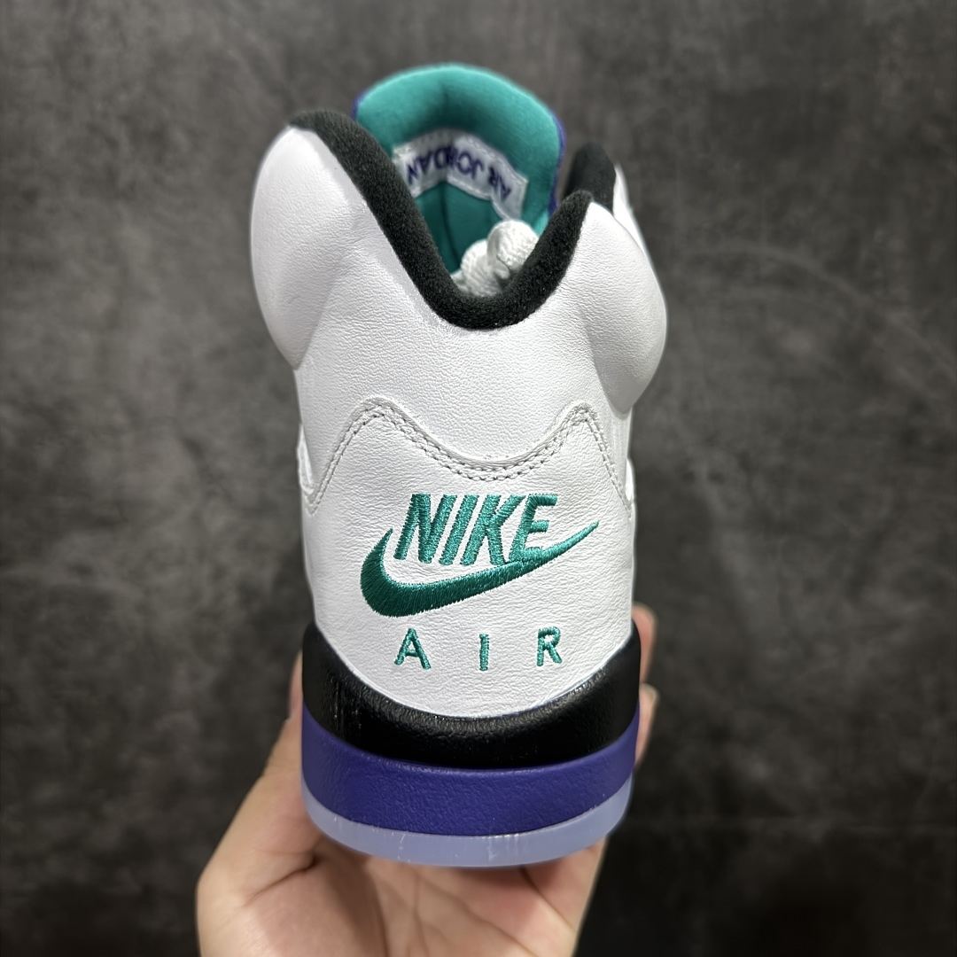 Air Jordan 5 Retro